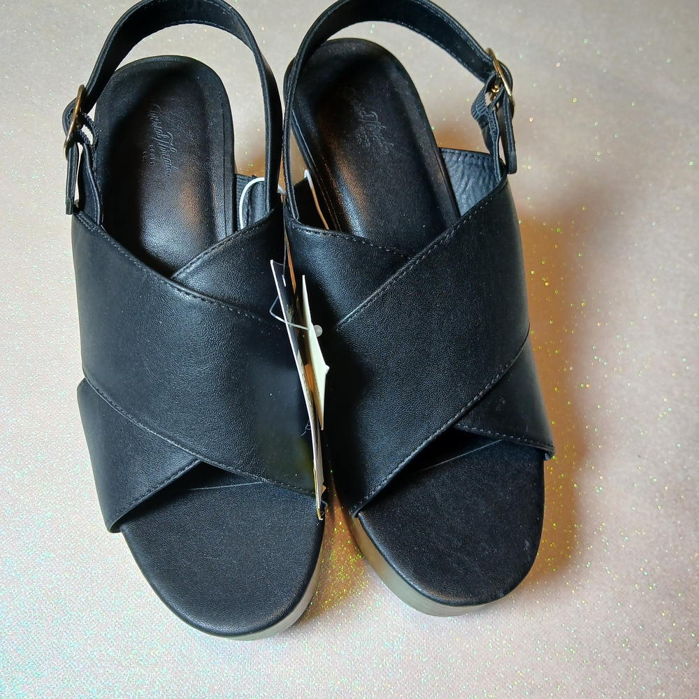 Universal Thread Black Women's Sandals